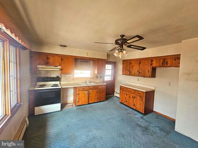 26 EISENHOWER BLVD, Duncannon, PA 17020