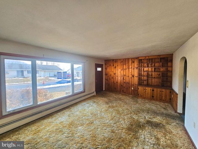 26 EISENHOWER BLVD, Duncannon, PA 17020