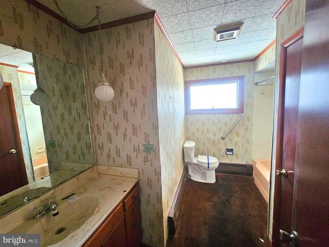 26 EISENHOWER BLVD, Duncannon, PA 17020