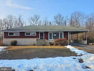 26 EISENHOWER BLVD, Duncannon, PA 17020