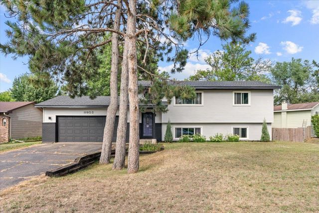 11902 Wisconsin Avenue N, Champlin, MN 55316