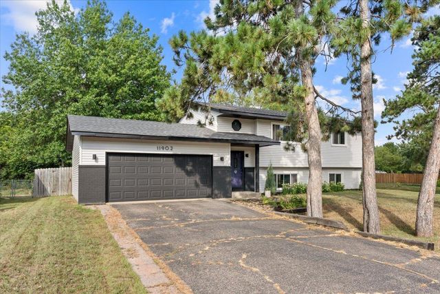 11902 Wisconsin Avenue N, Champlin, MN 55316