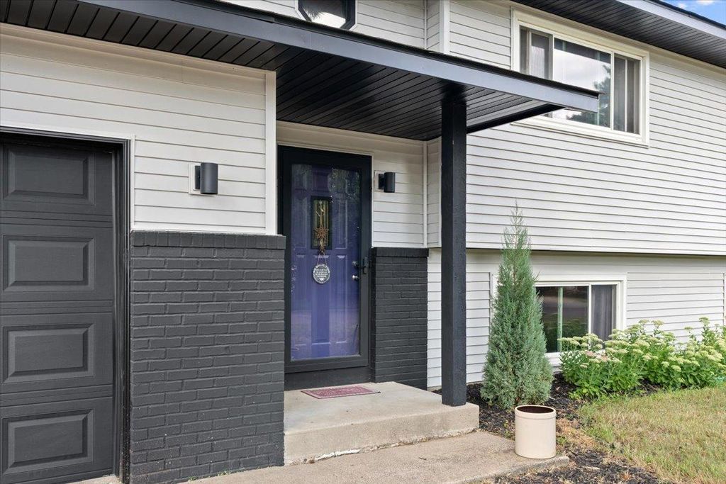 11902 Wisconsin Avenue N, Champlin, MN 55316 — photo 4