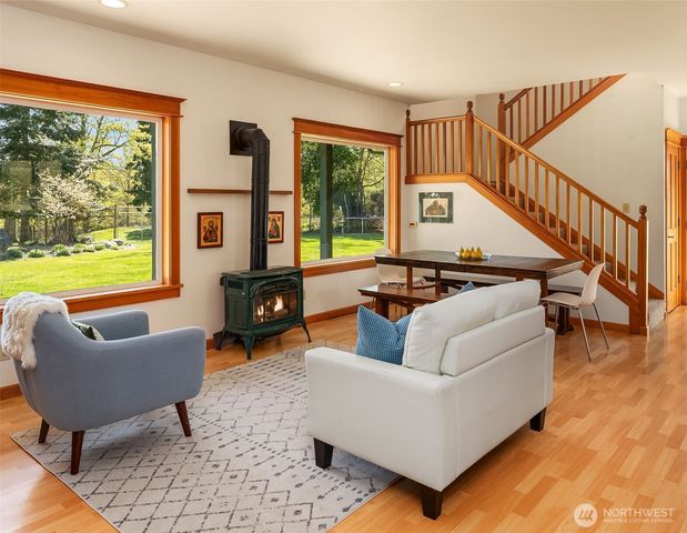 23419 107th Avenue SW, Vashon, WA 98070