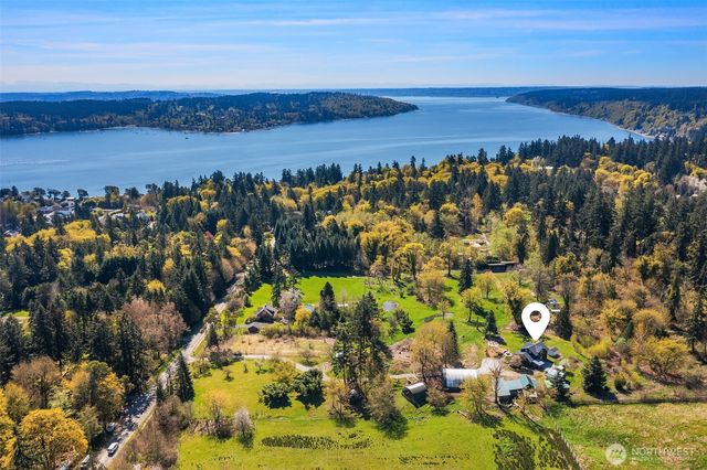 23419 107th Avenue SW, Vashon, WA 98070
