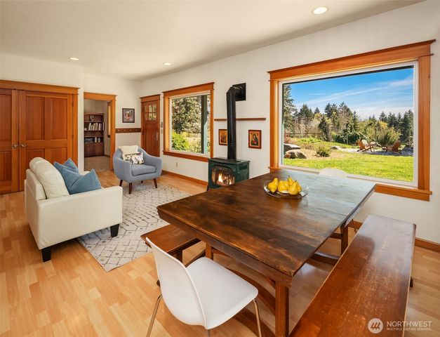 23419 107th Avenue SW, Vashon, WA 98070