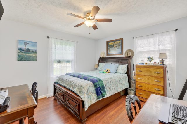 1107 Wilson Ave, Tullahoma, TN 37388