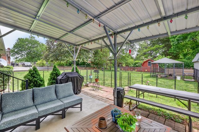 1107 Wilson Ave, Tullahoma, TN 37388