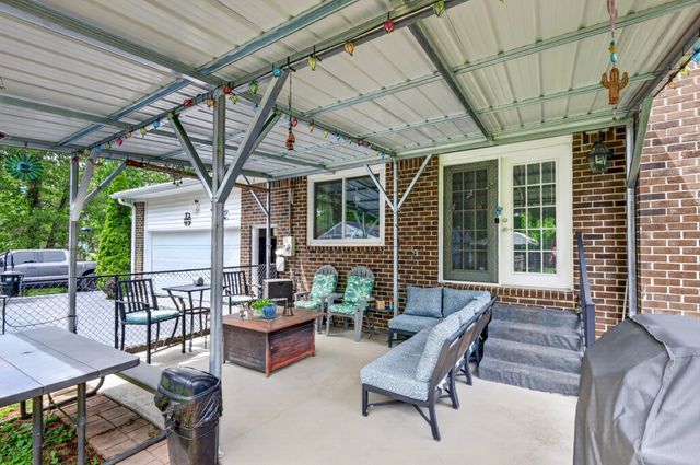 1107 Wilson Ave, Tullahoma, TN 37388