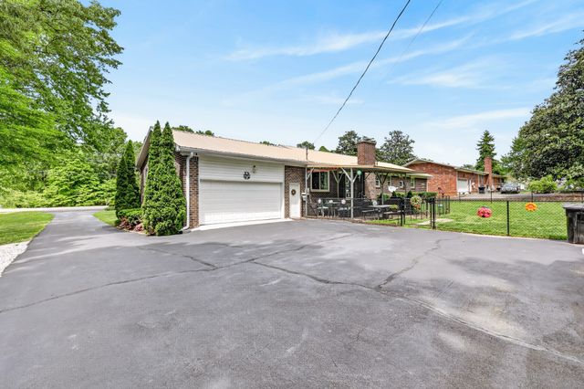 1107 Wilson Ave, Tullahoma, TN 37388
