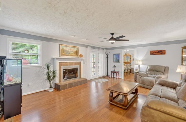 1107 Wilson Ave, Tullahoma, TN 37388