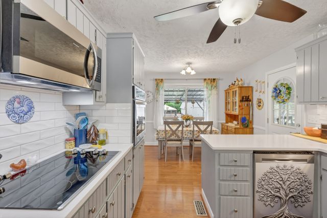 1107 Wilson Ave, Tullahoma, TN 37388
