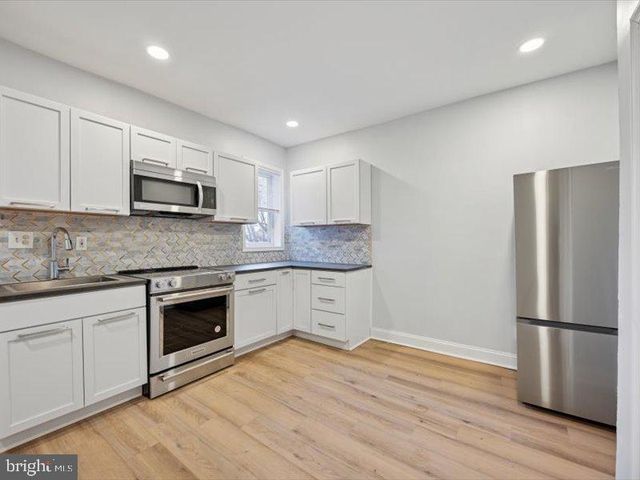 2253 DELHI ST, Philadelphia, PA 19133