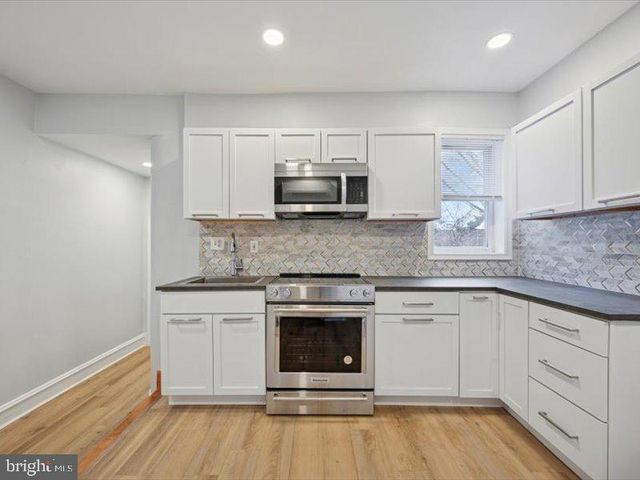 2253 DELHI ST, Philadelphia, PA 19133