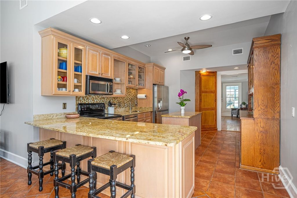 Image 7 of property listing at 1115 Jones Avenue, Tybee Island, GA 31328