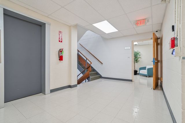 235 Chestnut St, Springfield, MA 01103