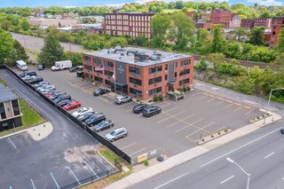 235 Chestnut St, Springfield, MA 01103