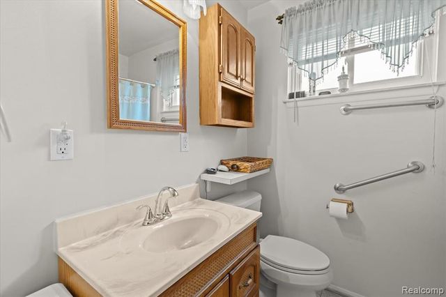 2091 Morris Avenue, Lincoln Park, MI 48146