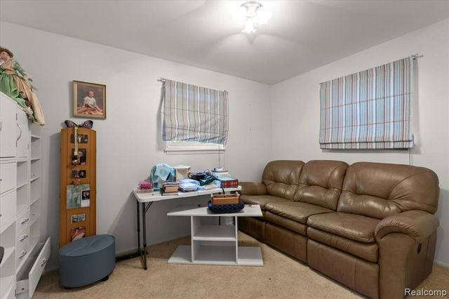 2091 Morris Avenue, Lincoln Park, MI 48146