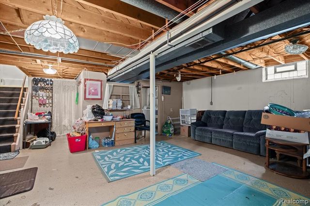 2091 Morris Avenue, Lincoln Park, MI 48146