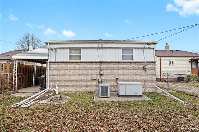 2091 Morris Avenue, Lincoln Park, MI 48146