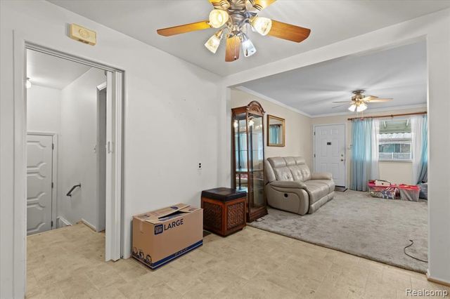 2091 Morris Avenue, Lincoln Park, MI 48146