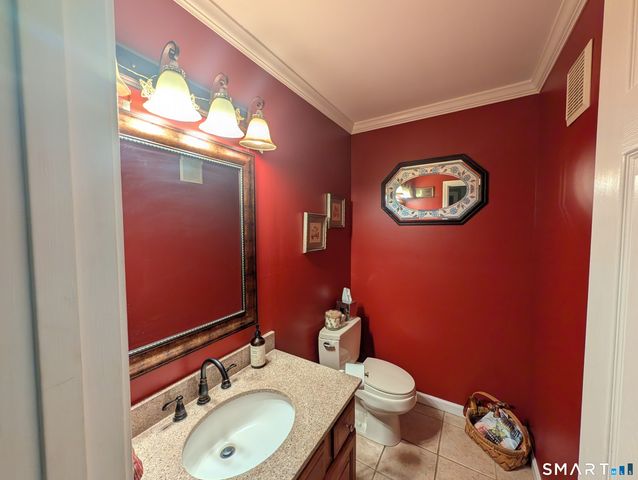 32 Shari Drive, Seymour, CT 06483