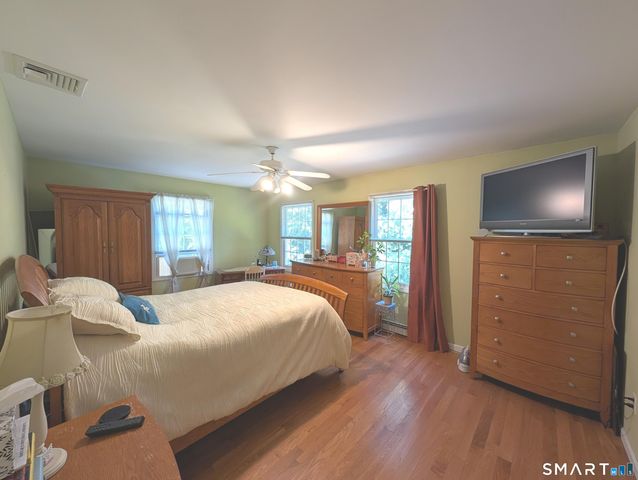 32 Shari Drive, Seymour, CT 06483