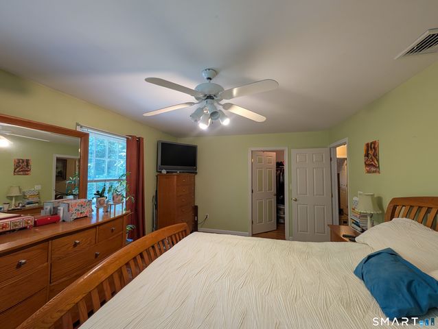 32 Shari Drive, Seymour, CT 06483