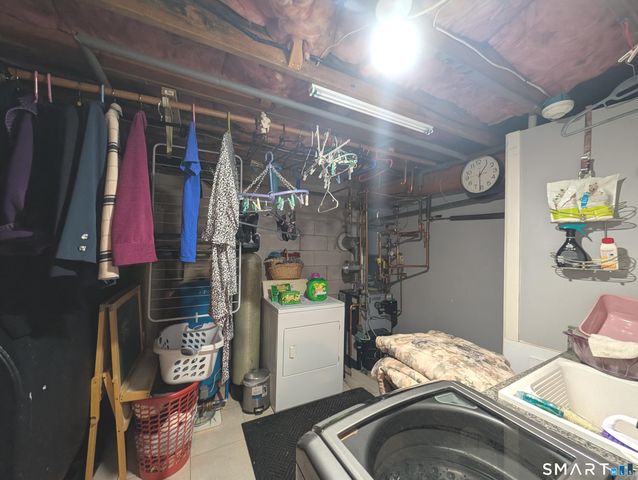 32 Shari Drive, Seymour, CT 06483