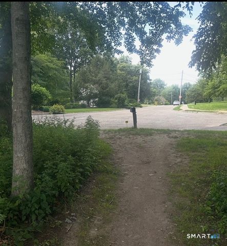 32 Shari Drive, Seymour, CT 06483