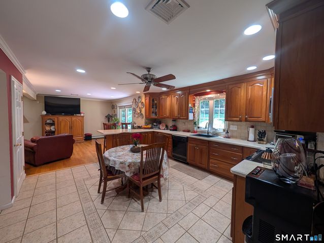32 Shari Drive, Seymour, CT 06483