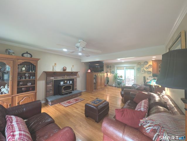 32 Shari Drive, Seymour, CT 06483