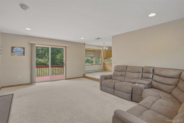 41 Saddle Ridge Drive, Hopewell Junction, NY 12533