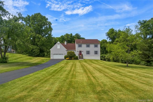 41 Saddle Ridge Drive, Hopewell Junction, NY 12533