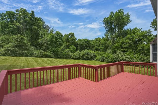 41 Saddle Ridge Drive, Hopewell Junction, NY 12533