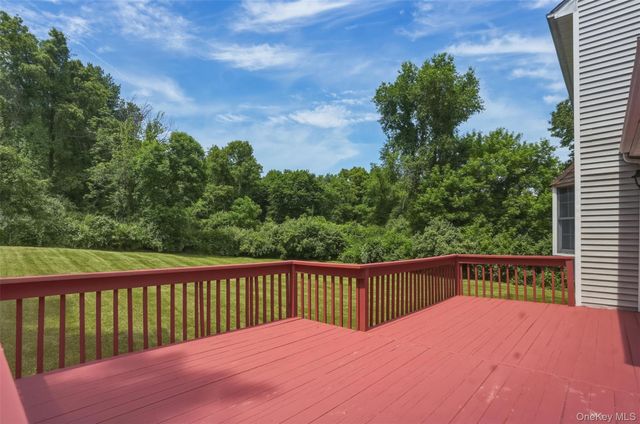 41 Saddle Ridge Drive, Hopewell Junction, NY 12533