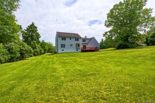 41 Saddle Ridge Drive, Hopewell Junction, NY 12533