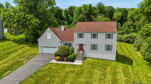 41 Saddle Ridge Drive, Hopewell Junction, NY 12533