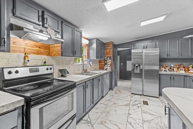 502 NE Richardson Road, Dalton, GA 30721