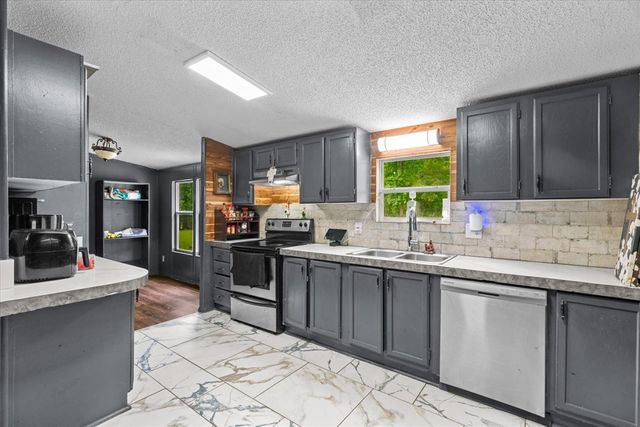 502 NE Richardson Road, Dalton, GA 30721