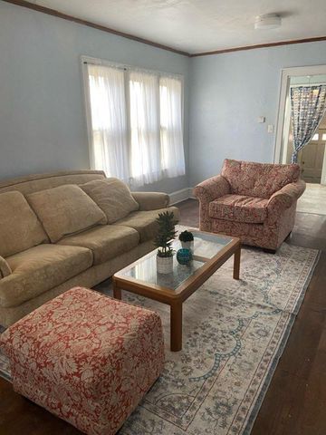 4715 N 39th STREET, Milwaukee, WI 53209