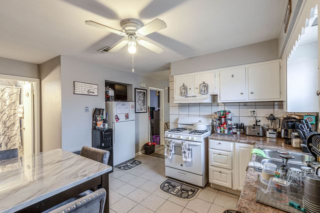 5122 W 30th Place, Cicero, IL 60804