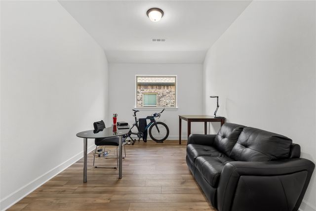 8608 Spindletop Drive, Fort Worth, TX 76120