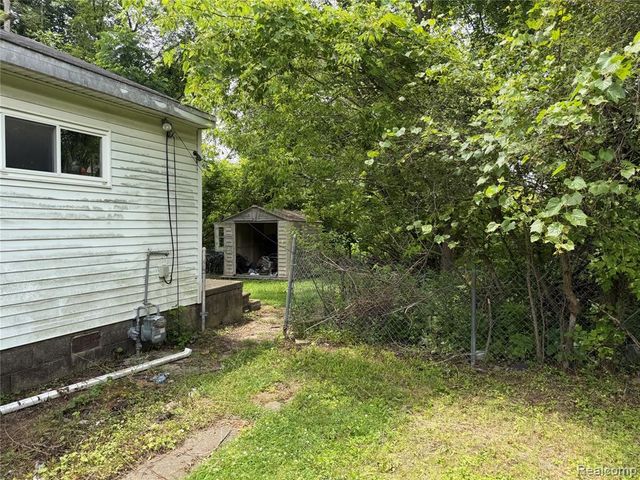 14231 Kentfield Street, Detroit, MI 48223