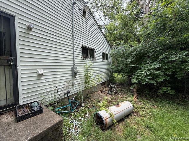 14231 Kentfield Street, Detroit, MI 48223
