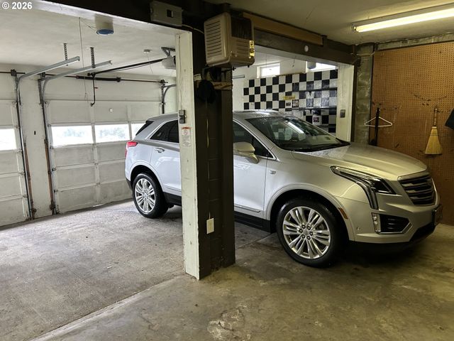 1646 OAK St, North Bend, OR 97459