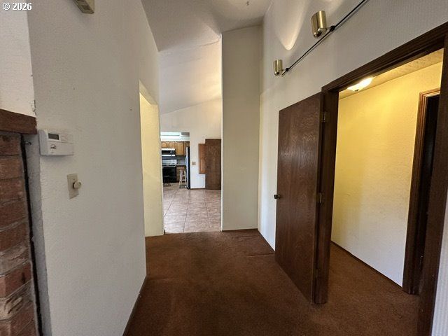 1646 OAK St, North Bend, OR 97459