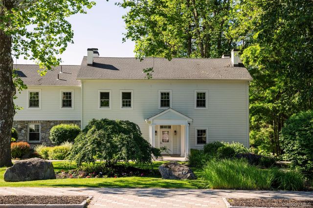 5 Equestrian Way, Poughquag, NY 12570