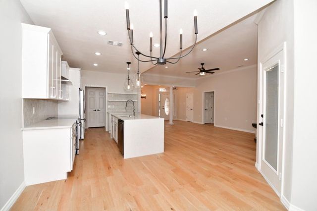704 Mcmurry Drive, Waxahachie, TX 75165